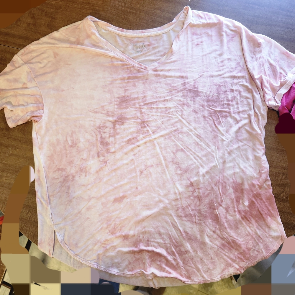 Time and Tru Soft Pink Tie-Dye V-Neck Short Sleeve Top